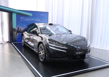 Dijual Rp2,2 Miliar! BYD Resmi Luncurkan Danza Z9GT di Indonesia, Bisa Jalan Miring!