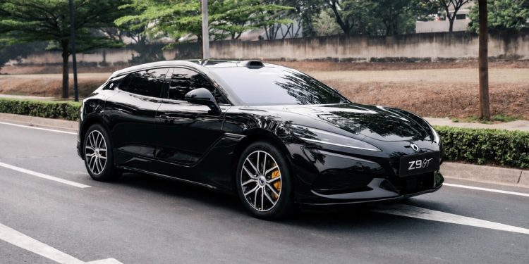 Bikin Betah di Jalan, Interior Danza Z9 GT Hadirkan Oase Kenyamanan Kelas VIP