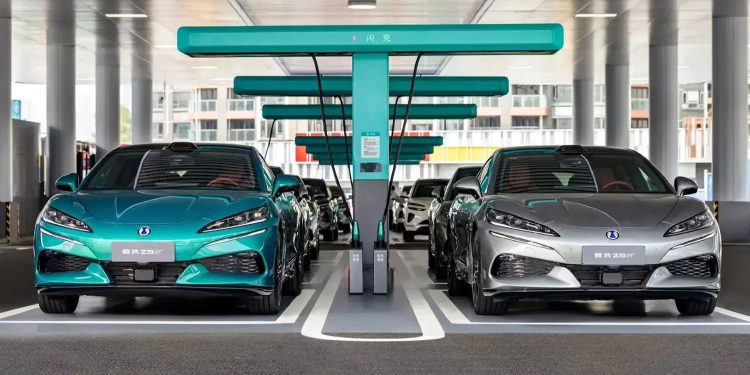 BYD Siap Sebar Jaringan Flash Charging ke Berbagai Titik Strategis di Indonesia!
