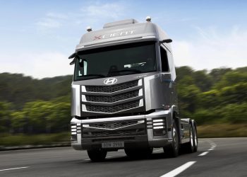 Truk Generasi Baru Hyundai Xcient Meluncur, Punya Wajah Mirip Palisade!