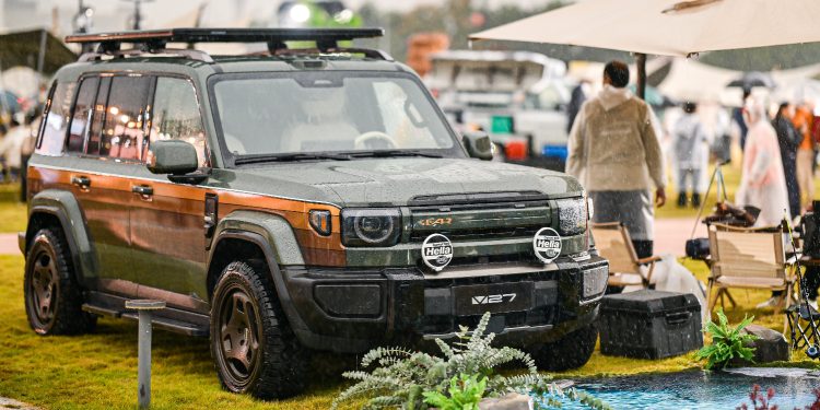 Intip Wujud Modifikasi Liar iCar V Series yang Bikin Pangling di Ajang International User Summit 2026