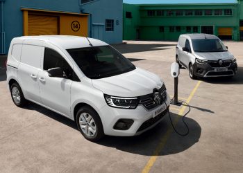 Renault Kangoo Hadir dengan Baterai NMC Baru, Jarak Tempuh Makin Jauh!