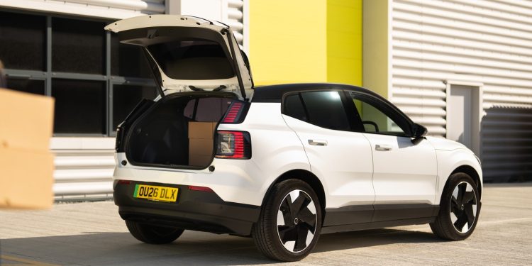 Tembus Jarak 475 Km! Volvo EX30 Cargo Buktikan Mobil Angkutan Barang Juga Bisa Mewah dan Cepat!