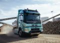 Sanggup Tempuh 700 Km, Lini Truk Listrik Volvo Sabet Gelar International Truck of the Year 2027!